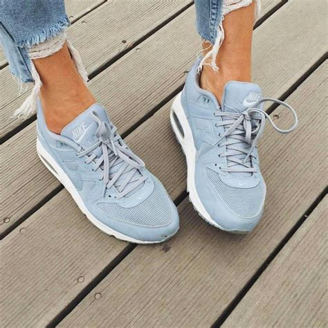 nike lichtblauw schoenen|Blue Nike Air Shoes.